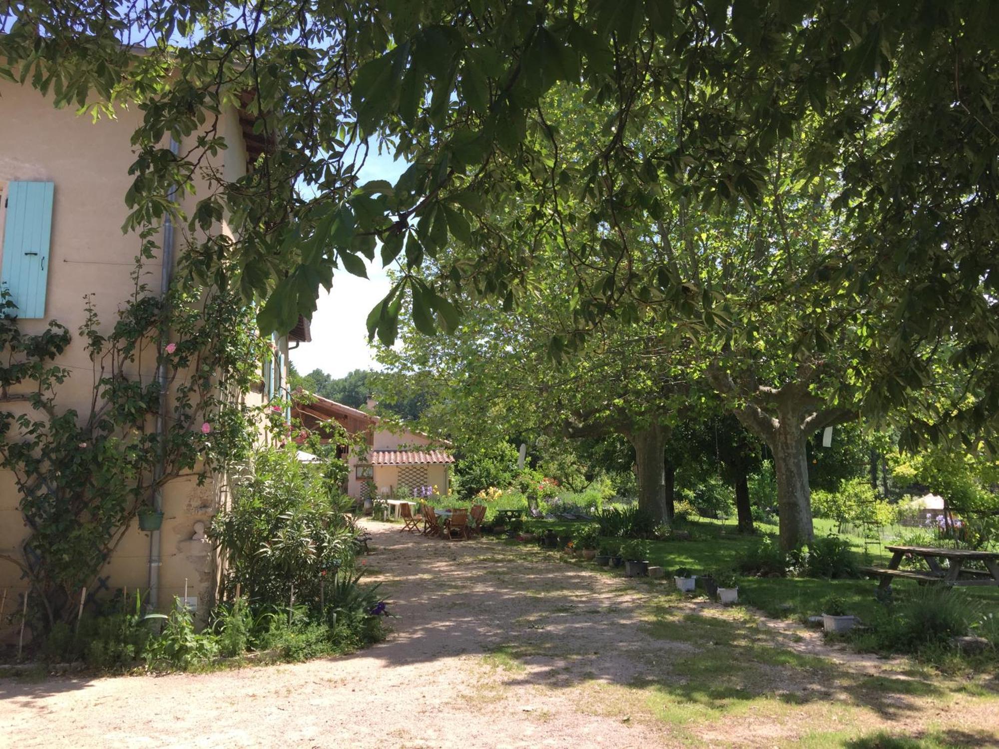 La Source, Vegetarian Guest House Chabeuil Εξωτερικό φωτογραφία